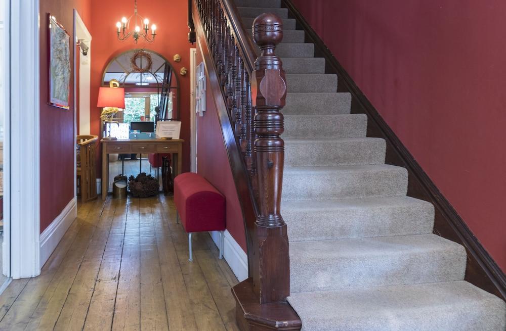 The Gables Guest House 앰블사이드 외부 사진
