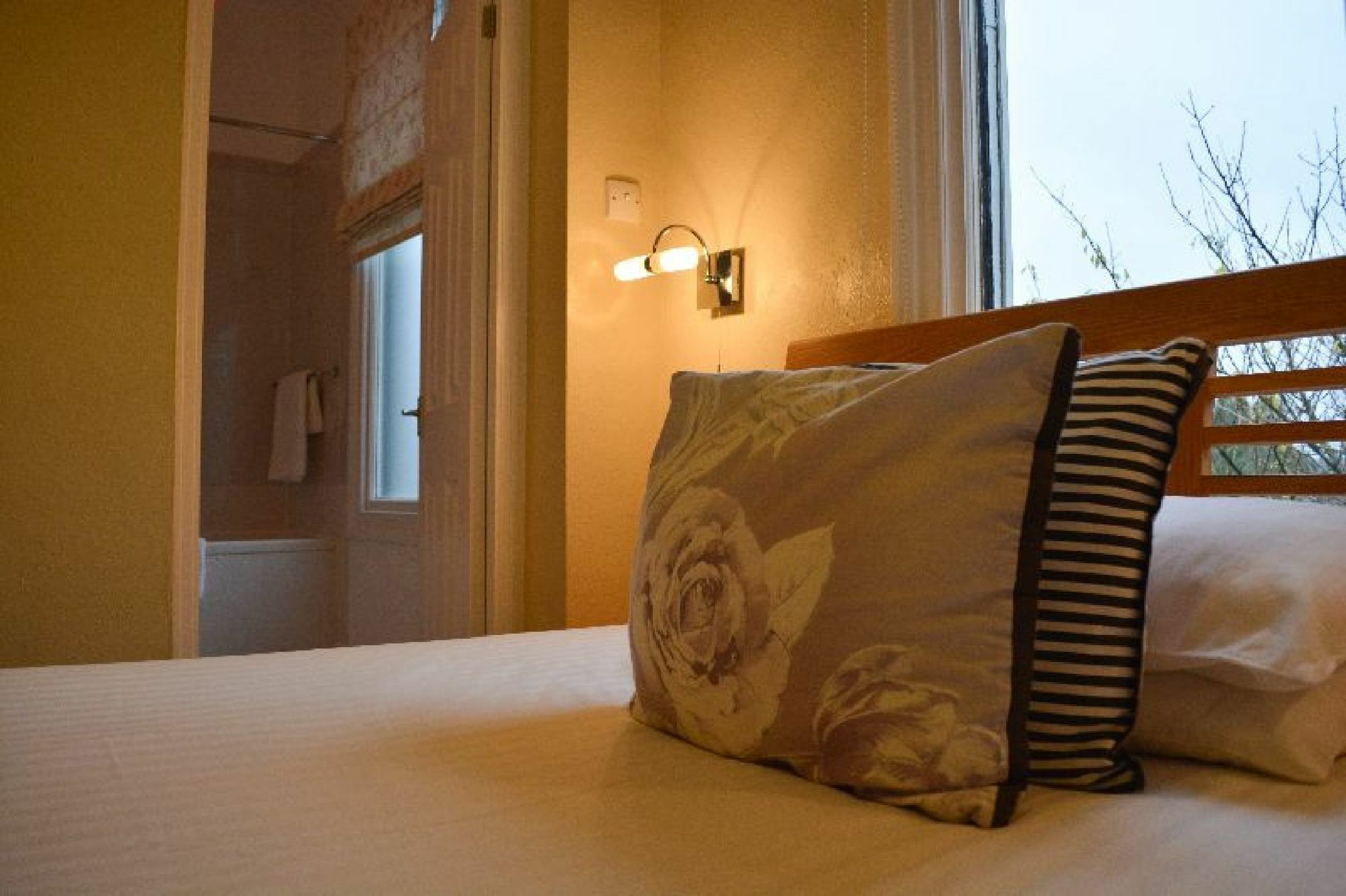 The Gables Guest House 앰블사이드 외부 사진